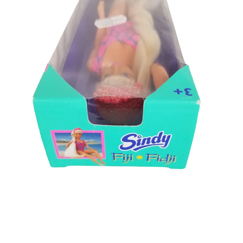 Sindy Fiji Doll 1995 Hasbro NIB - Picture 7 of 9